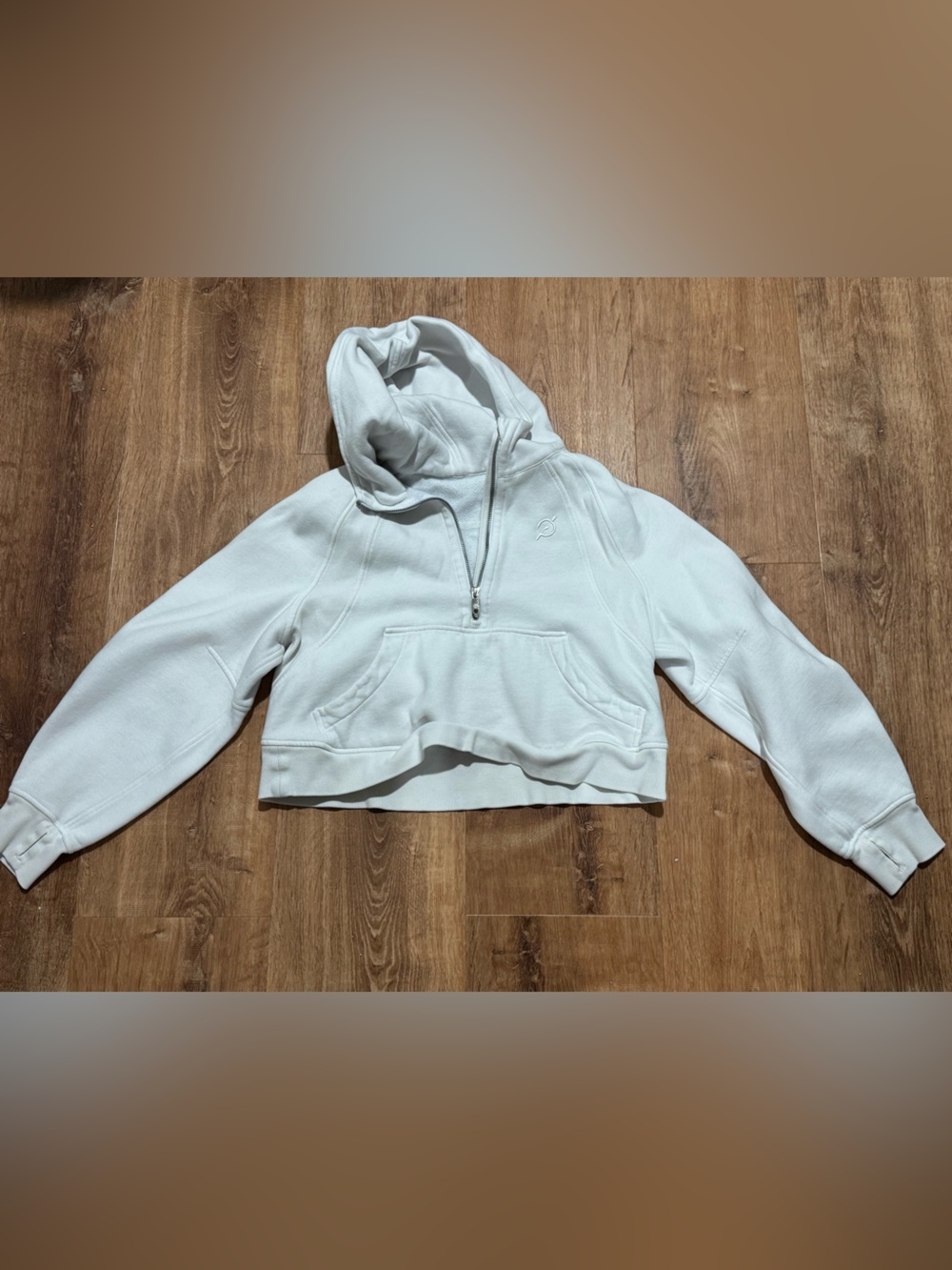 Cropped White Hooded Pullover Sweatshirt